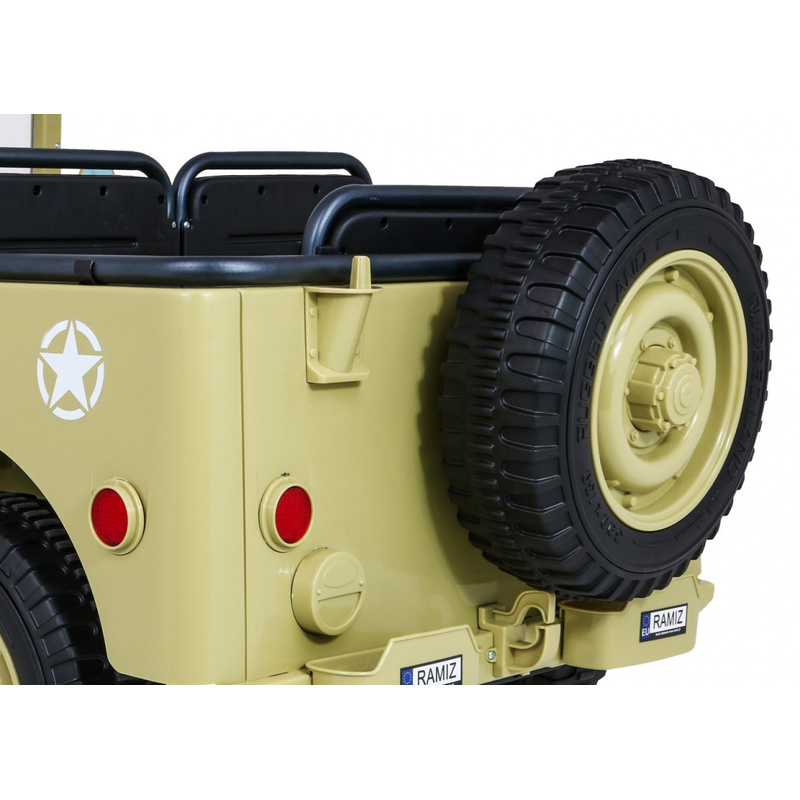 Kolmekordne elektriauto Retro 4x4