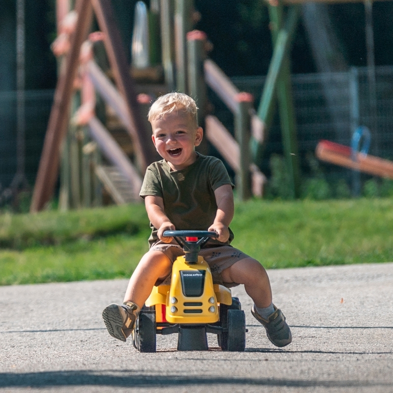 Falk Baby Komatsu traktor, kollane