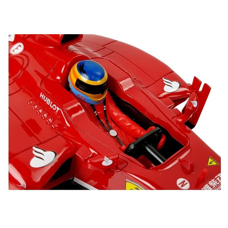 Ferrari F138 kaugjuhitav sportauto, punane