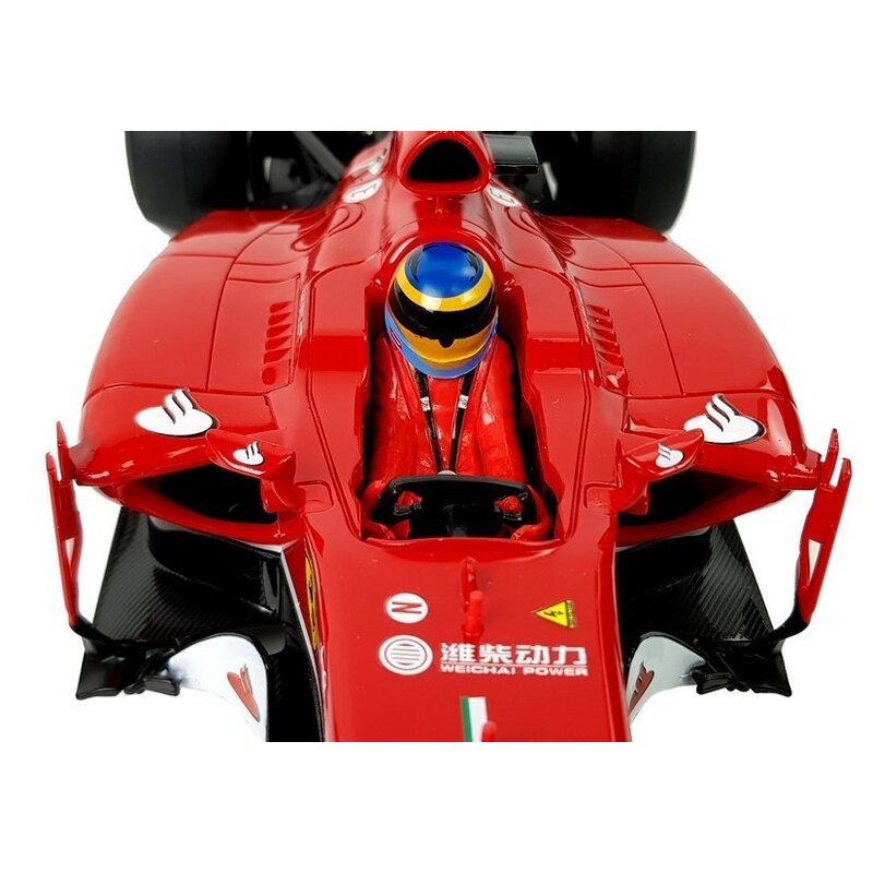 Ferrari F138 kaugjuhitav sportauto, punane